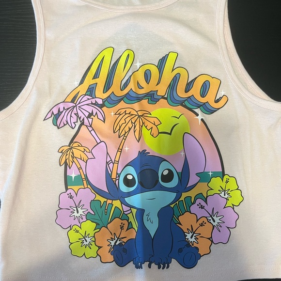 Tank Tops (Large) - Picture 2 of 4